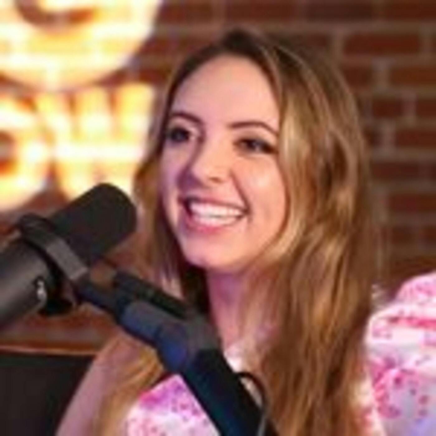 Livvia Talks Damn, The Jonas Brothers & College