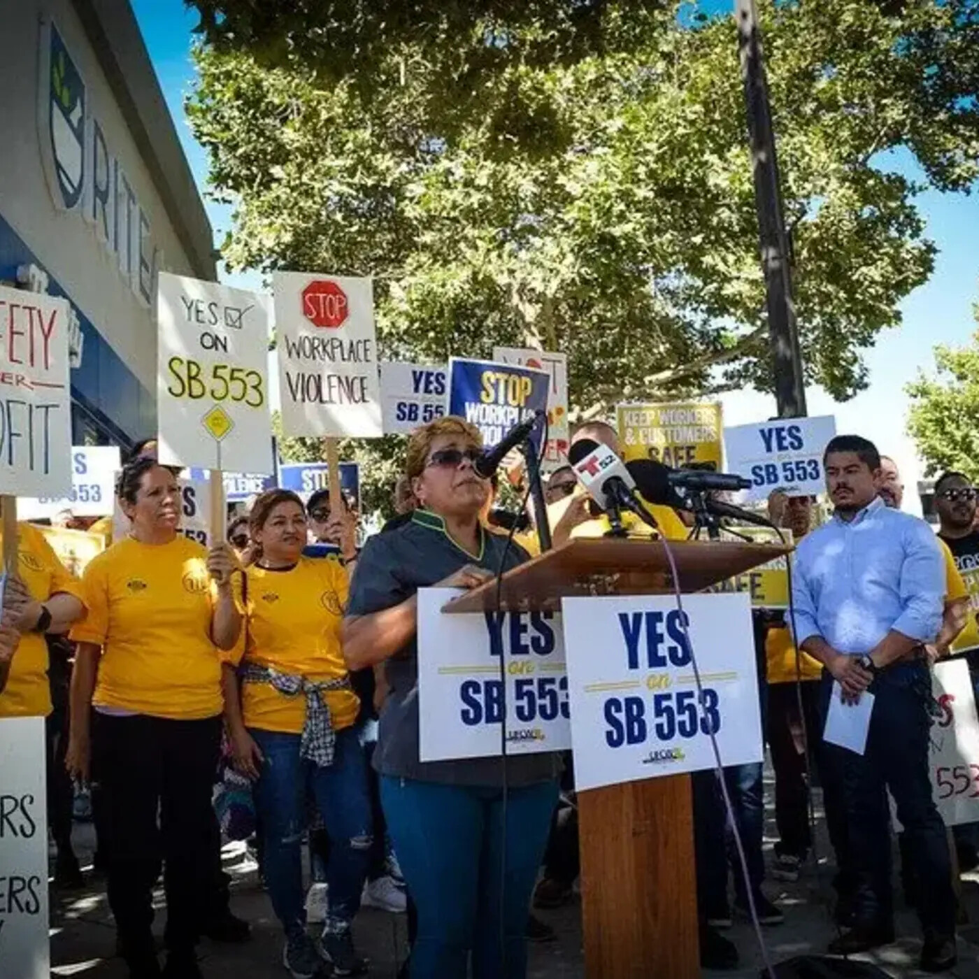 Episode 153: Kathy Finn of UFCW770 On Keeping Grocery Workers Safe episode artwork