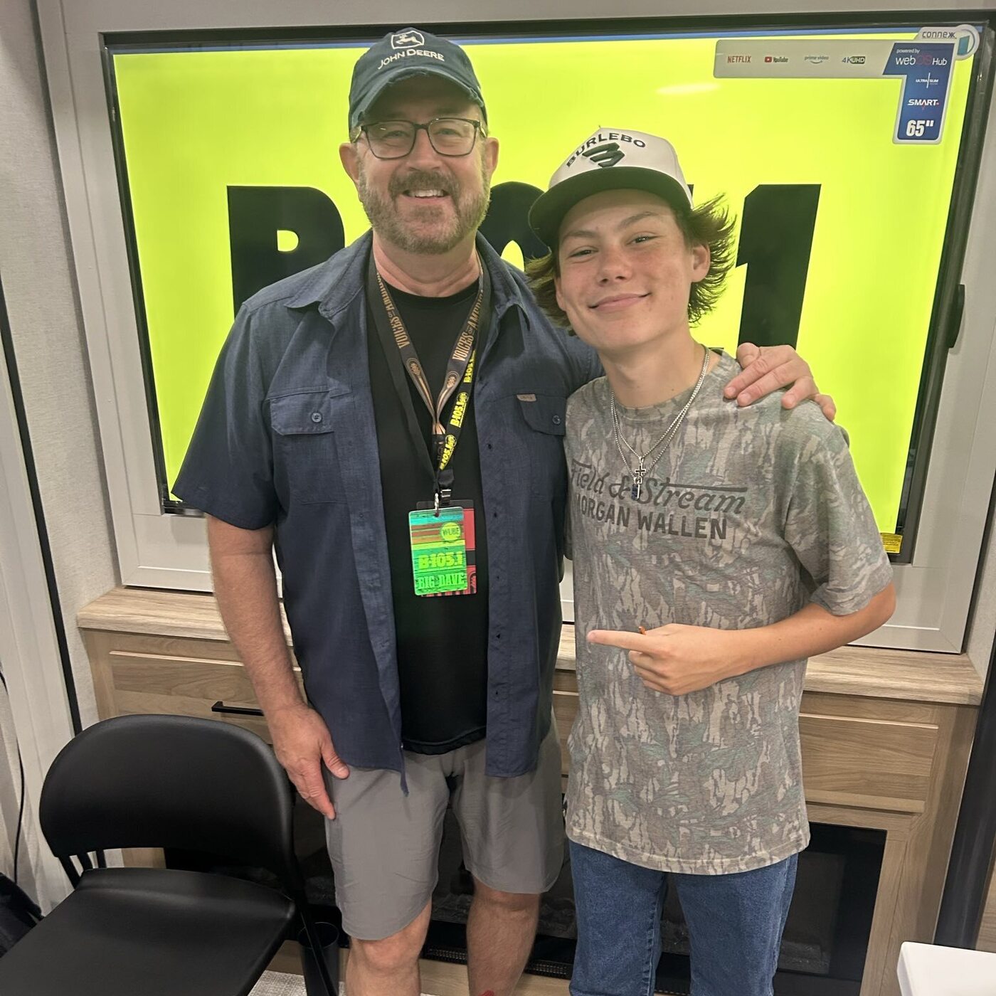 Full VOA Music Fest Interview with Country Music & TikTok Sensation Maddux Batson! episode artwork