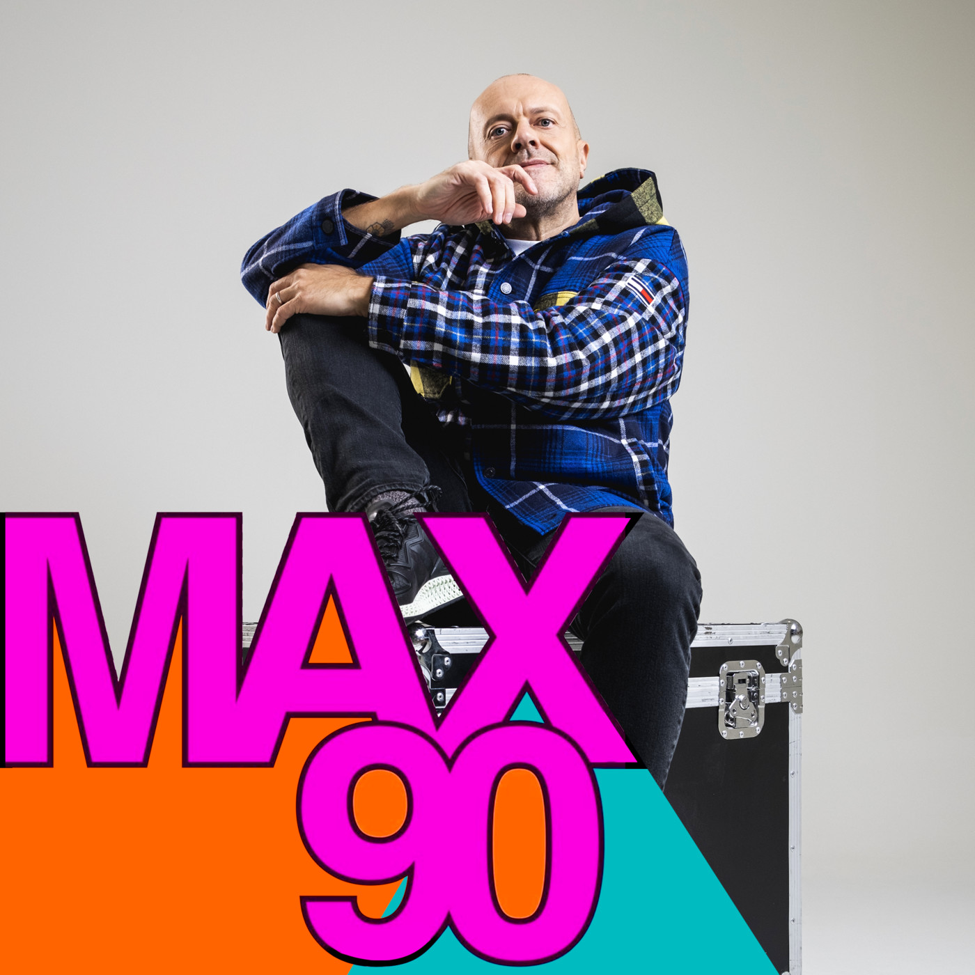 MAX90