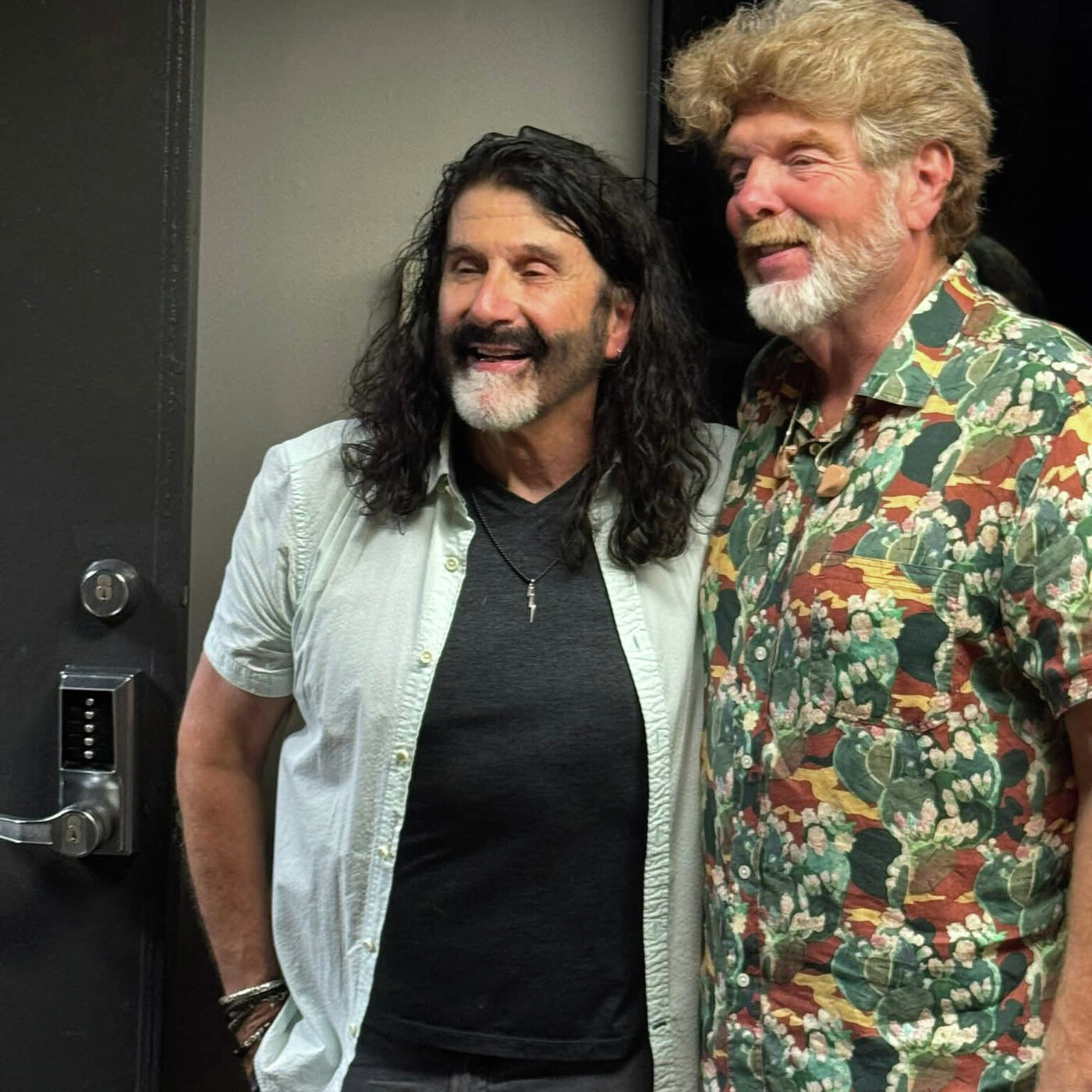Mac McAnally Shares Jimmy Buffett Stories and Keeps the Party Going