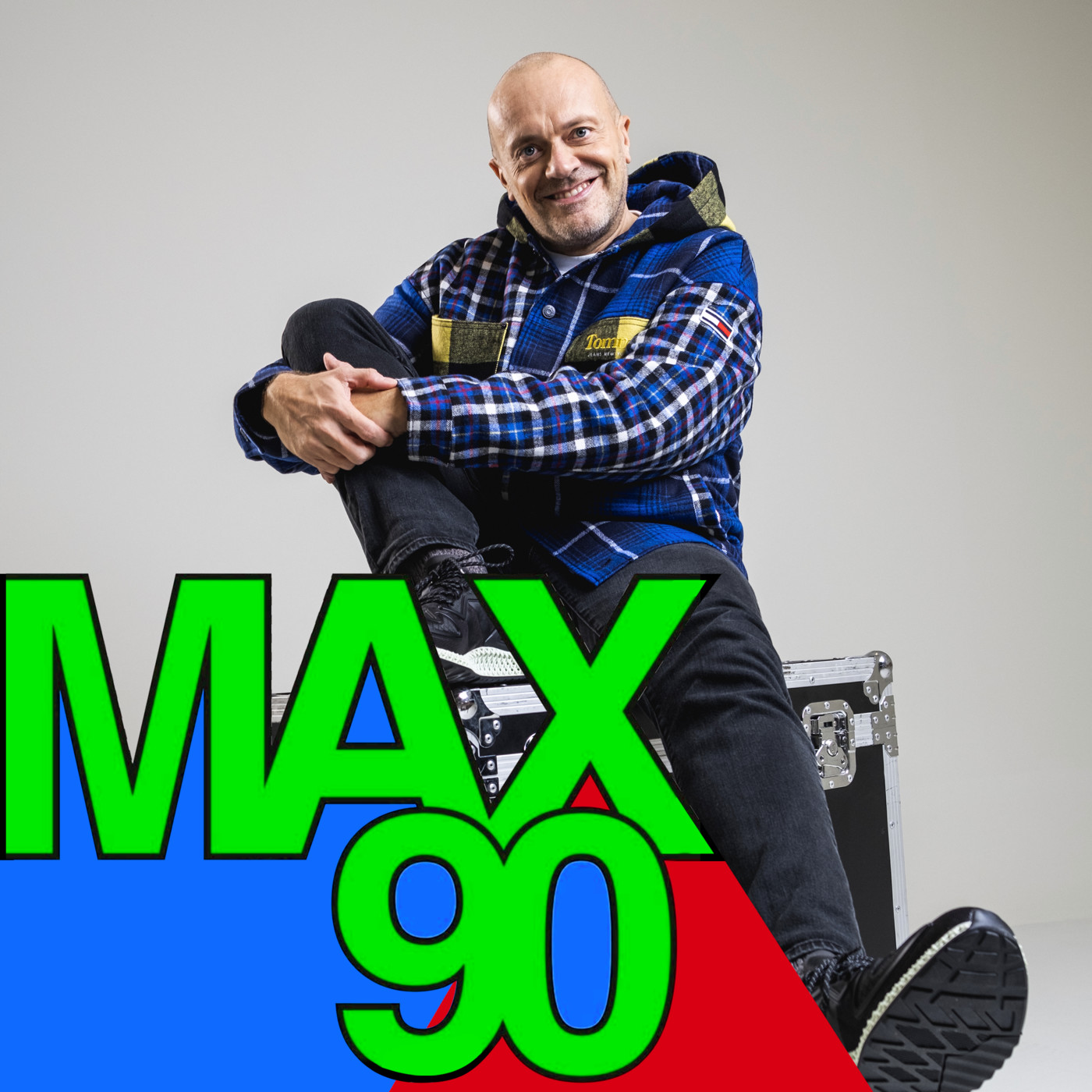 MAX90