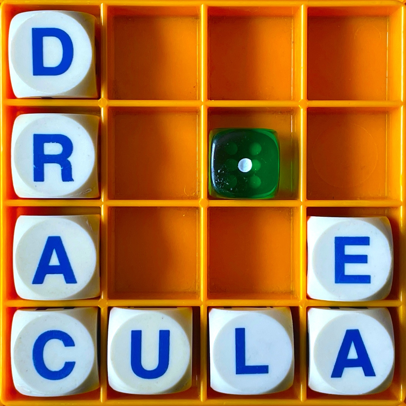 227. Draculae part 1: Enter the Castle