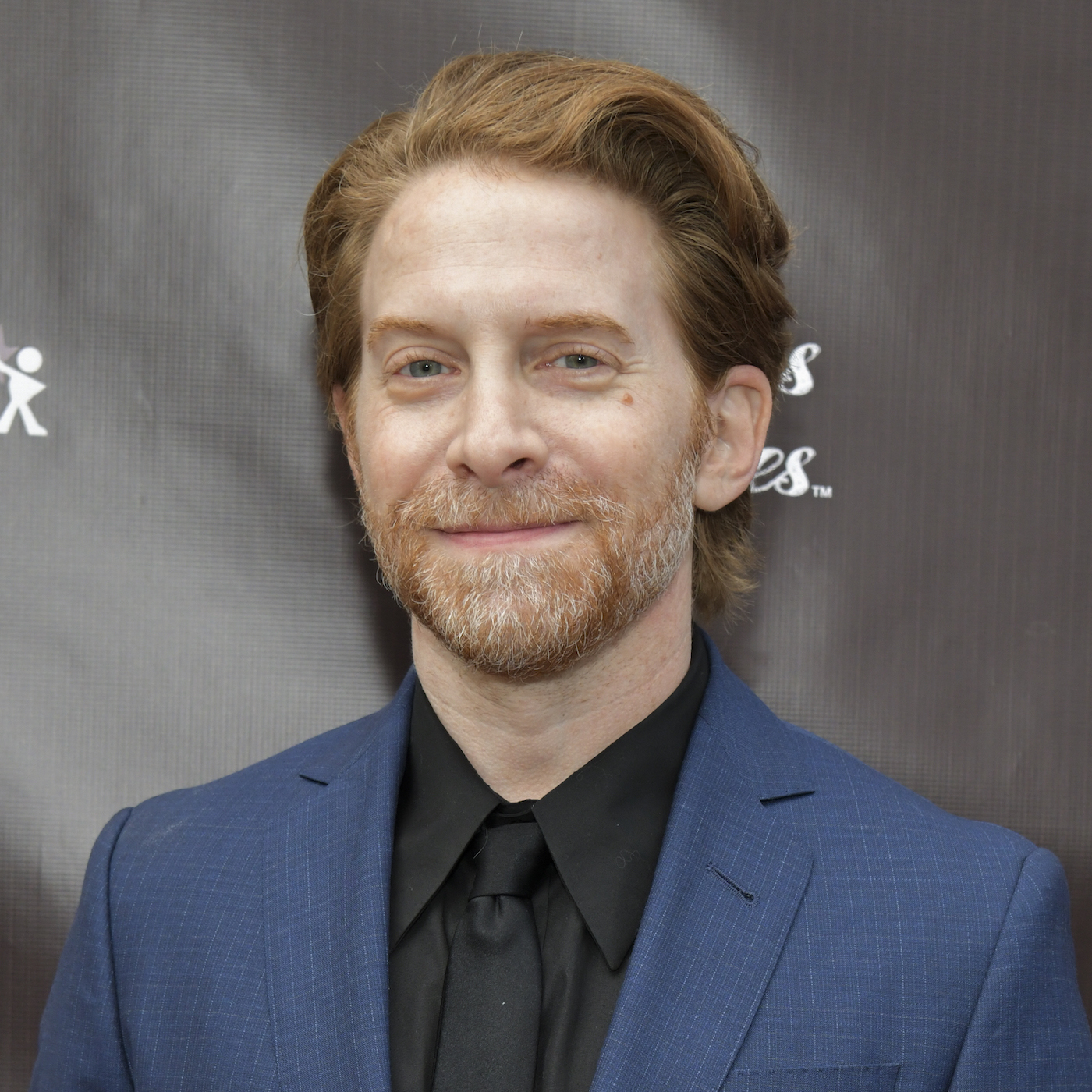 Seth Green takes us to Thailand and breaks some Robot Chicken news episode artwork
