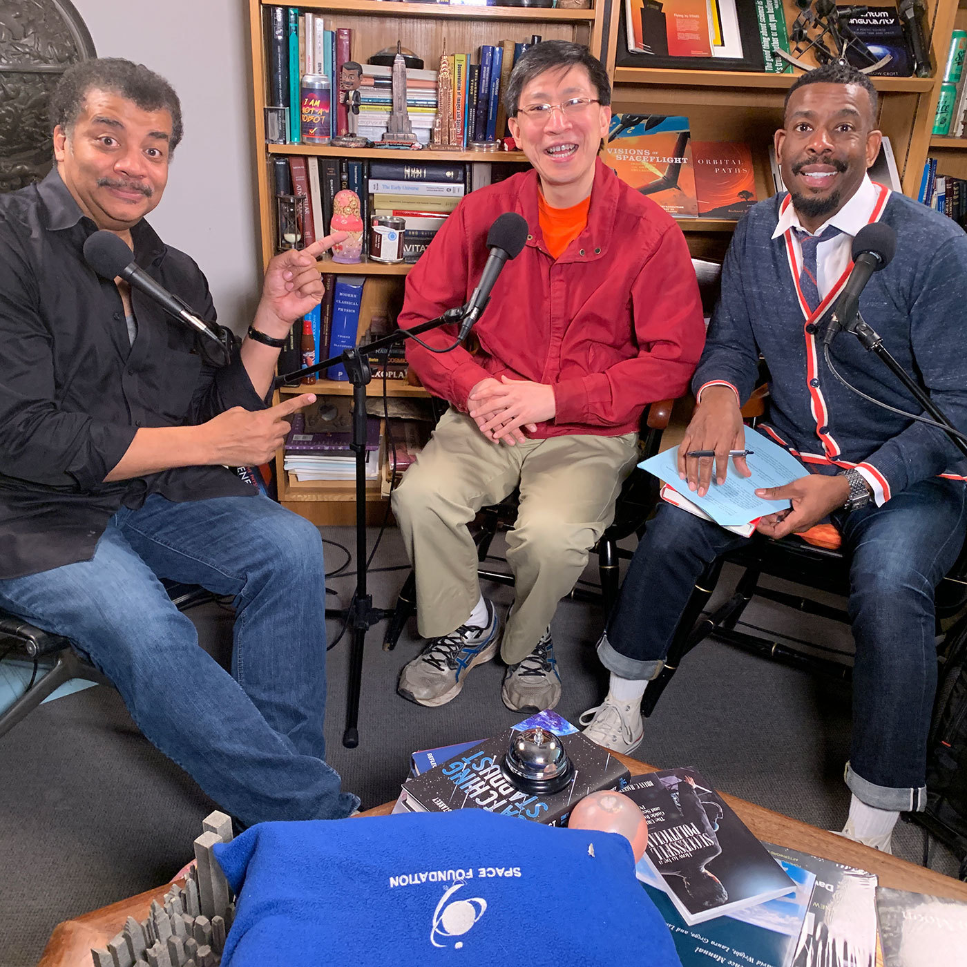 Cosmic Queries – Science in Pop Fiction