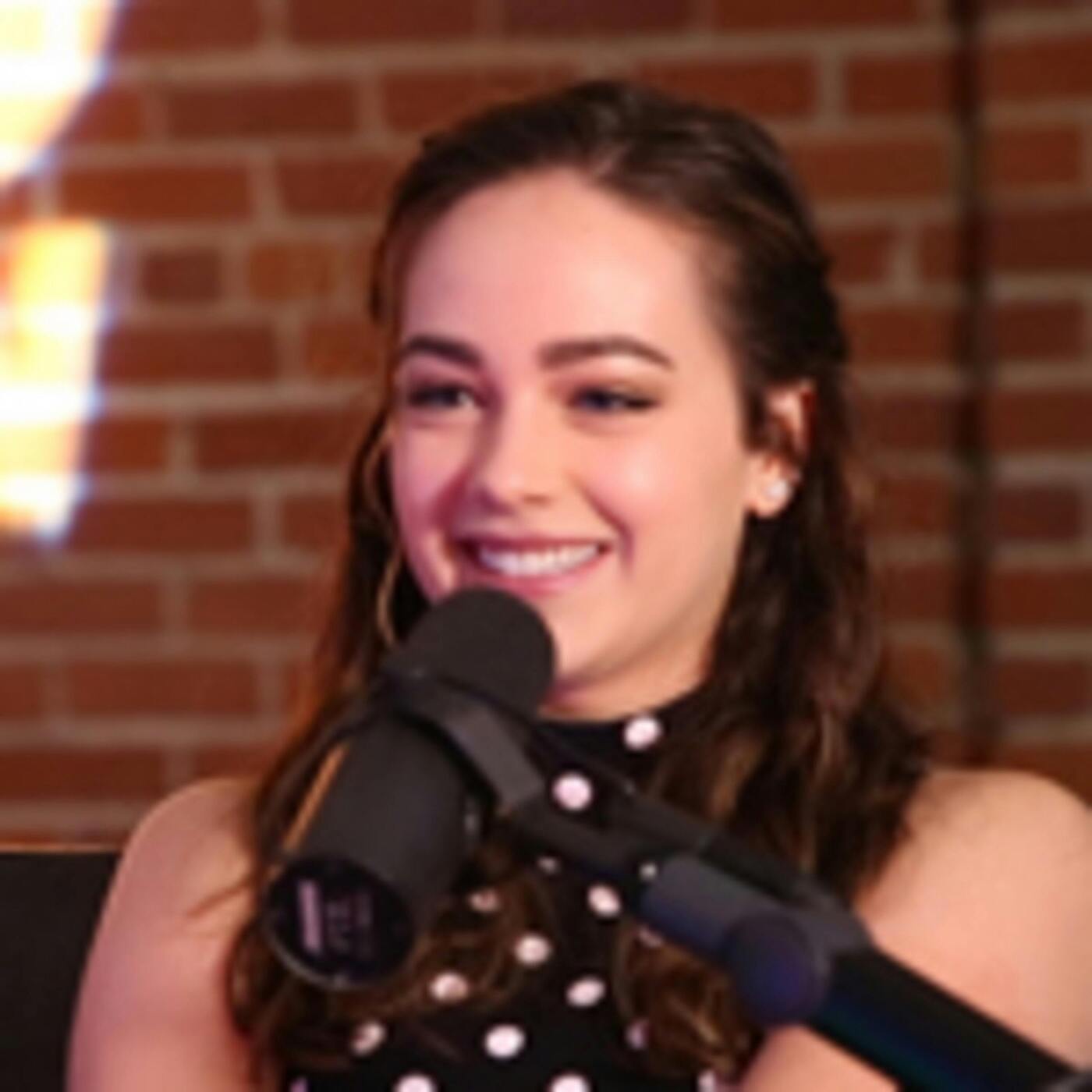 Mary Mouser Talk Cobra Kai, Karate Kid & Awkward Kissing Scenes