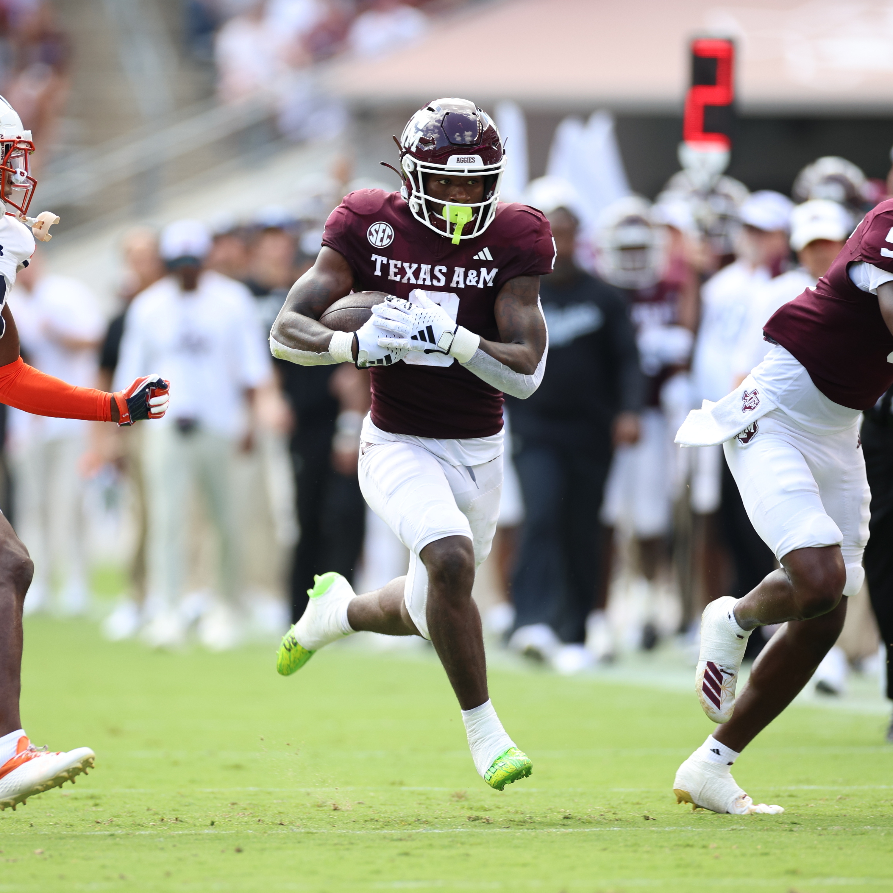 Replay: A&M 27, Auburn 10