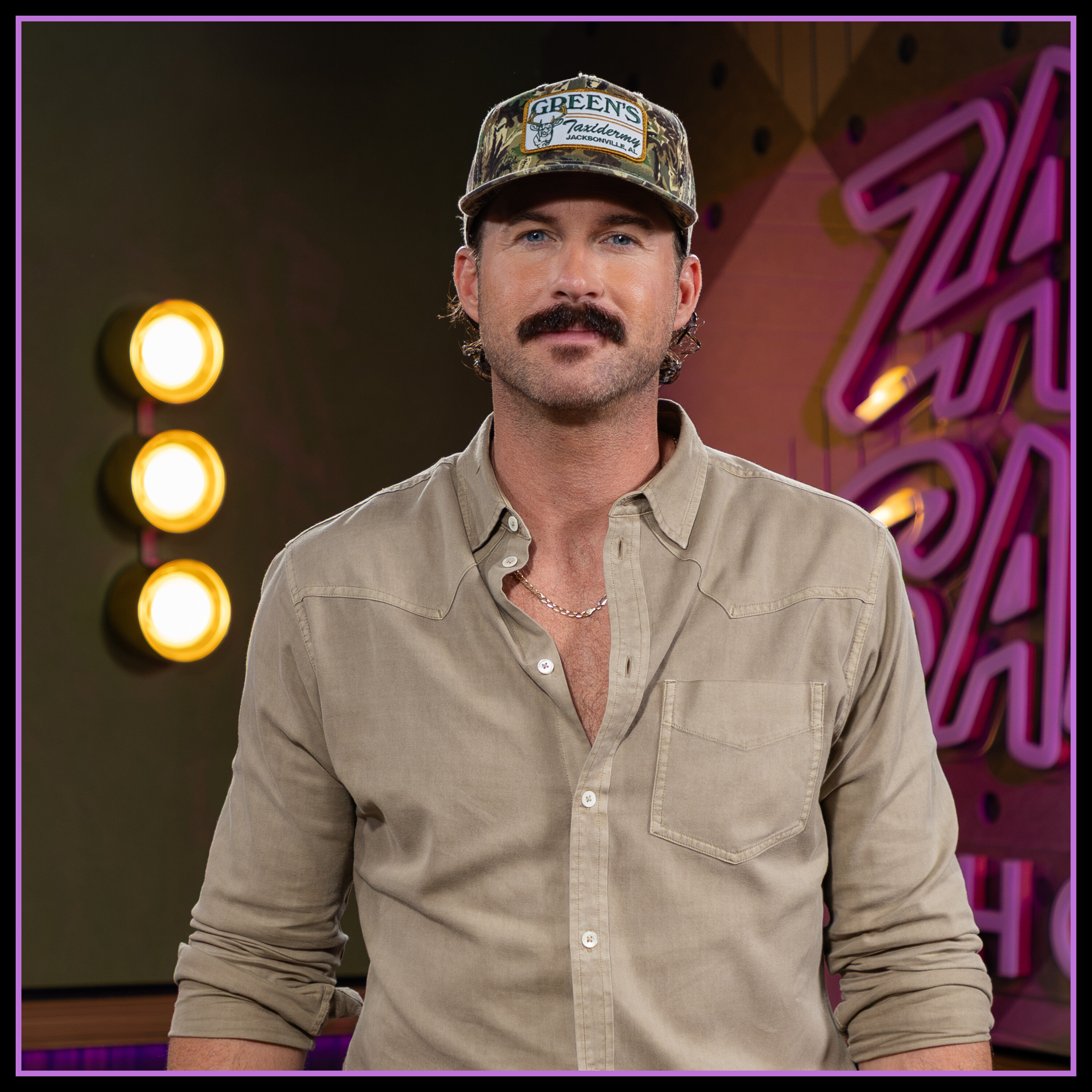 Riley Green Talks New Album 'That's Just Me,' The Voice, Acting in ‘Marshals,’ & Stagecoach 2027 episode artwork