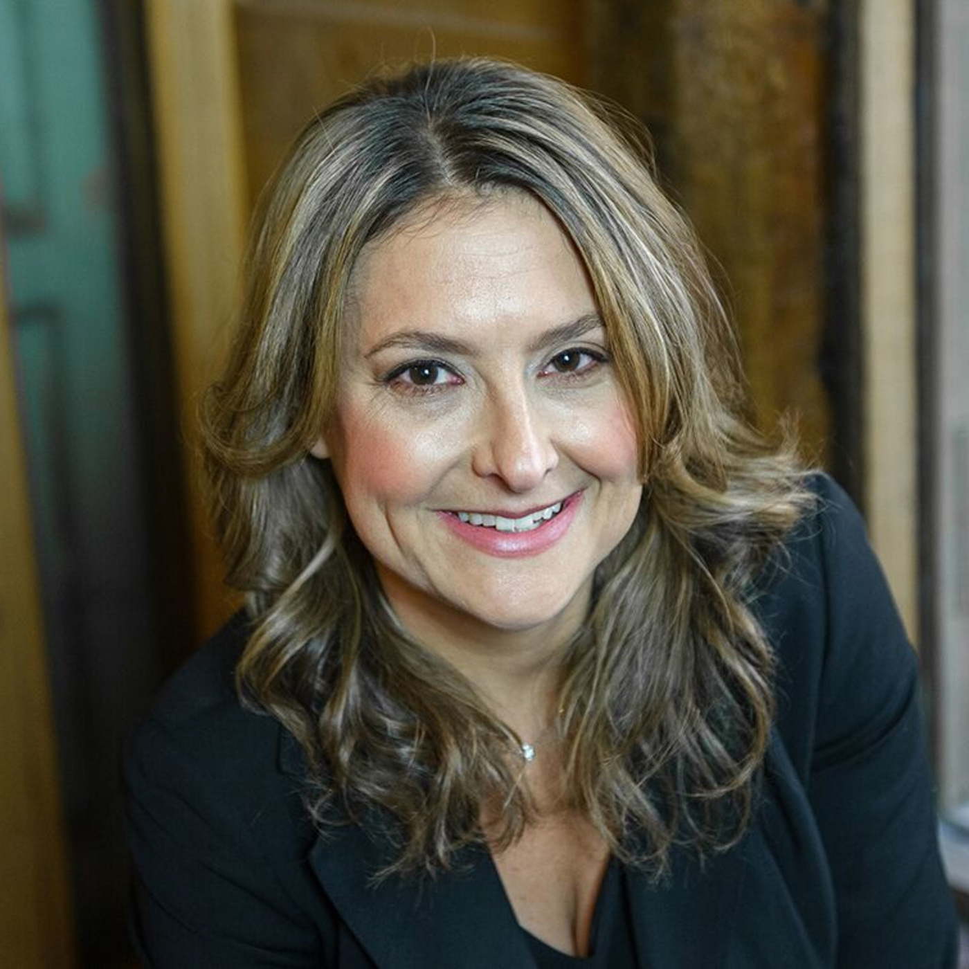 Episode 28: Why It's AWESOME Being Single, with Shari Bayer